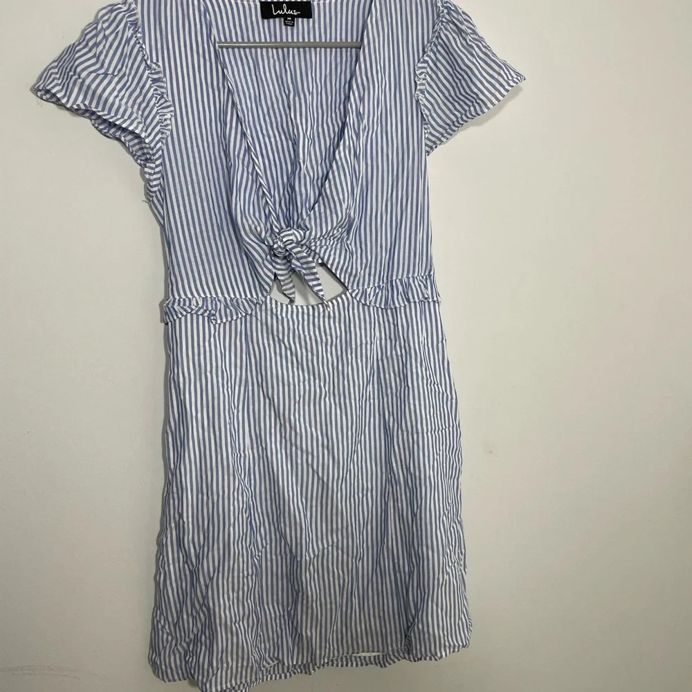 LULUS BLUE WHITE V-Neck Floral Skater Dress Mini Sleeveless - Picture 4 of 8